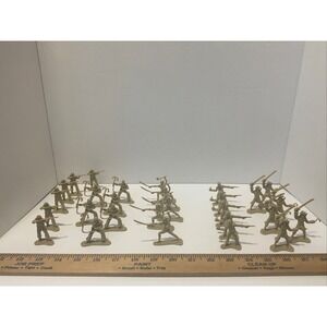 Vintage Plastic Pirate Toy Soldiers Lot 28pc Tan Figures Swashbucklers Buccaneer